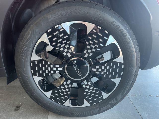 Fiat 600 La Prima Hybrid 1.2 DCT 145PS/ACC/LED/360&deg;/ 