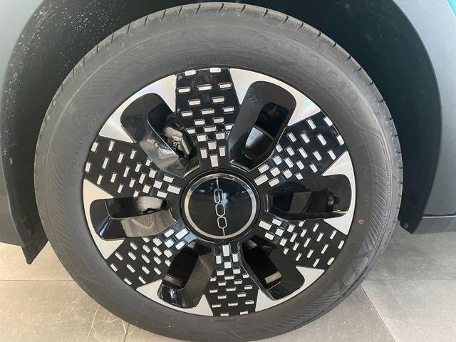 Fiat 600 La Prima Hybrid 1.2 DCT 145PS/ACC/LED/360&deg;/ 