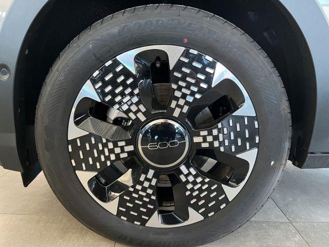 Fiat 600 La Prima Hybrid 1.2 DCT 145PS/ACC/LED/360&deg;/ 