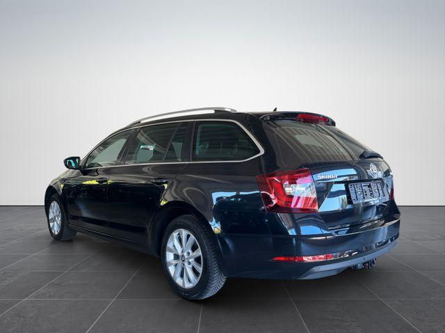 Skoda Octavia Combi 2.0 TDI Style DSG/LED/SHZ/NAVI/AHK 