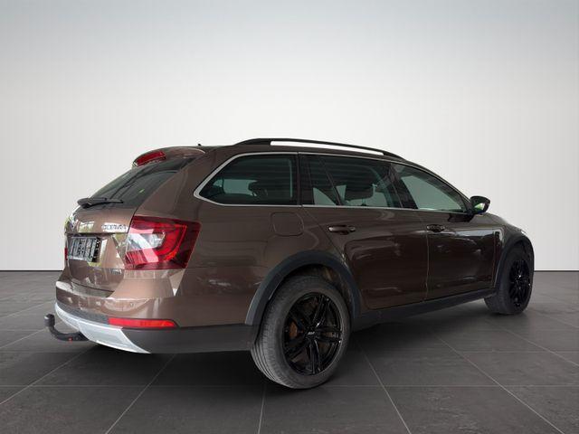 Skoda Octavia Combi 2.0 TDI Scout 4x4 /AHK/LED/ 