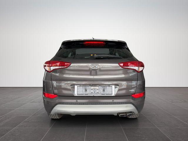 Hyundai TUCSON 1.6 Advantage AT 4WD / 