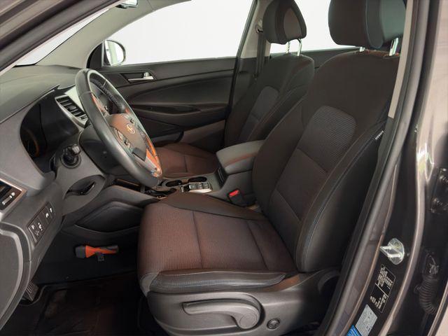 Hyundai TUCSON 1.6 Advantage AT 4WD / 