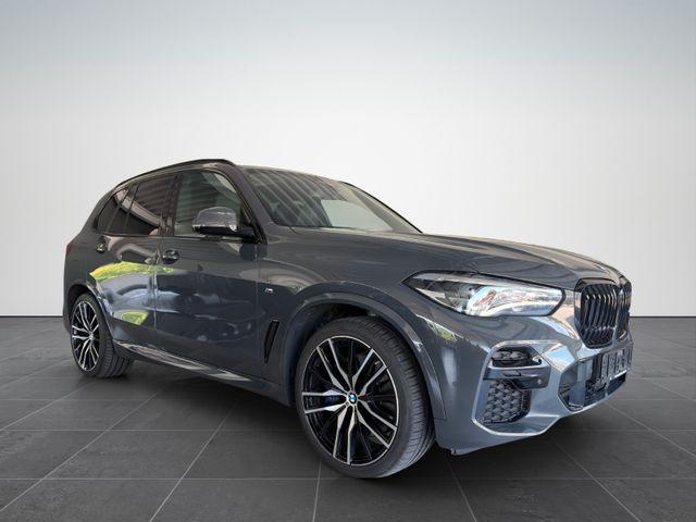 BMW X5 - xDrive 40d M-SPORT/LED/AHK/PANO/AHK/7-SITZ