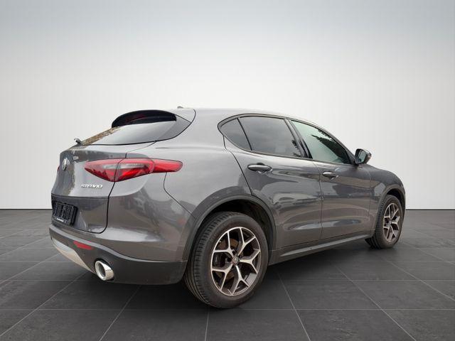 Alfa Romeo Stelvio 2.0 Super Q4/NAVI/RFK/19Z/SOFORT 