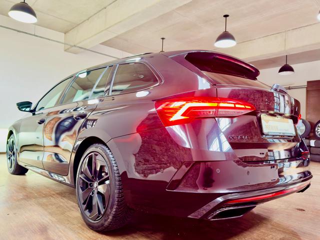 Skoda Octavia Combi RS 2.0 TSI virtual Kessy Matrix 