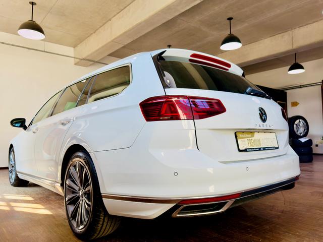 Volkswagen Passat Variant Var. 2.0 TDI DSG Elegance AHK Kamera Keyl 
