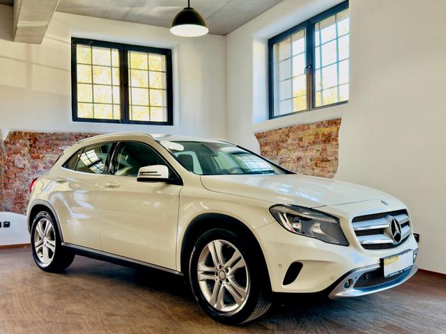Mercedes-Benz GLA 220 d Urban 4Matic Navi Sport-Fahrwerk GRA 