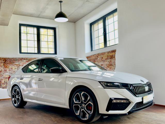 Skoda Octavia 2.0 TSI DSG RS Challenge AHK Kamera LED 
