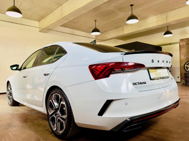 Skoda Octavia 2.0 TSI DSG RS Challenge AHK Kamera LED 