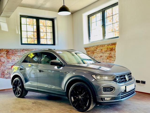 Volkswagen T-Roc 1.5 TSI DSG Sport R-Line LED Pano AHK Kam 
