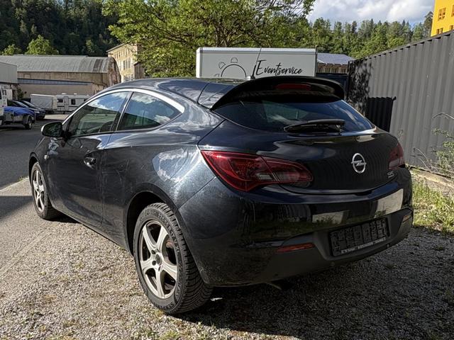 Opel Astra GTC J 1.4 Turbo 