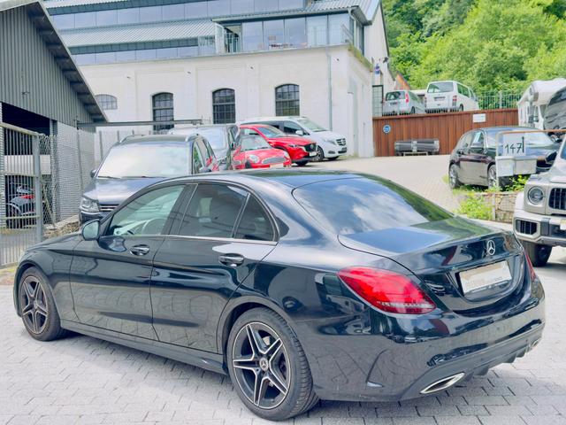 Mercedes-Benz C-Klasse C 300 AMG Line HuD Pano LED Kamera Widescreen 