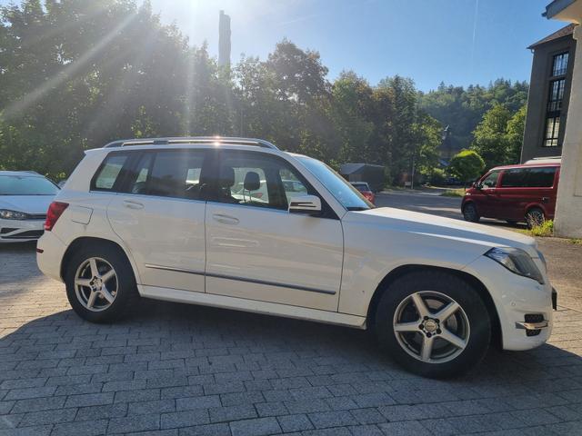 Mercedes-Benz GLK 220 CDI 4Matic DPF AHK SITZHEIZUNG NAVI 