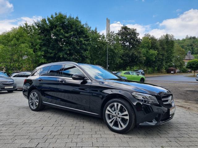 Mercedes-Benz C-Klasse C 300 de Avantgarde AHK LED KAMERA NAVI GRA 