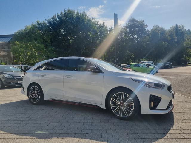 Kia ProCeed 1.6 T-GDI GT KAMERA SCHIEBEDACH NAVI LED 
