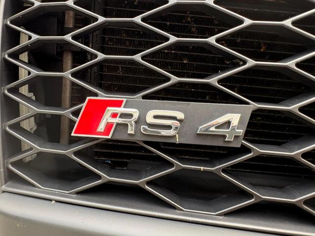 Audi RS4 Avant RS 4 quattro 