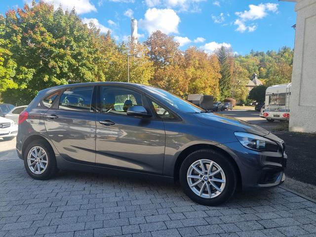 BMW 2er Active Tourer 220i Advantage 