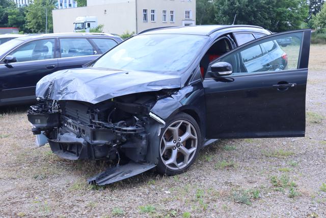 Ford Focus Turnier - ST #Winter-P. #Parkpilot hinten #Recaro Sportsitze #Xenon