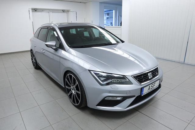 Seat Leon Sportstourer FR #Pano #LED #Navi #Ambiente Bel. #Business Paket #Tempomat 