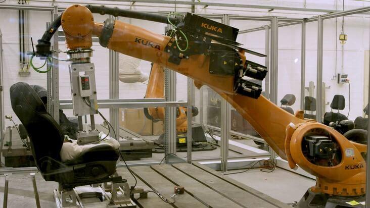 Schweißtest: Ford-Roboter simuliert das Gesäß von verschwitzten Autofahrern