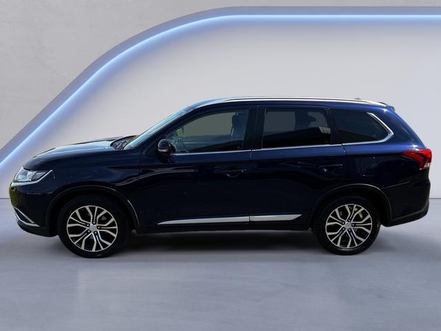 Mitsubishi Outlander - 2.2 DI-D Plus 4WD