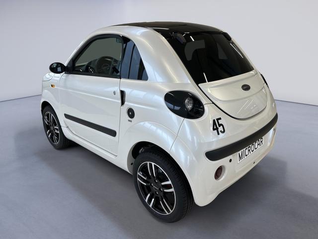 Microcar / DUÈ / Weiß / / / Due 6 Must mit Rückfahrkamera