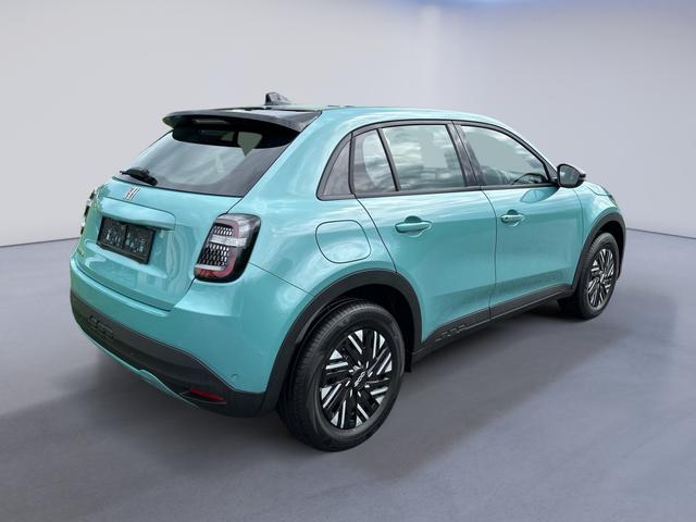 Fiat / 600 / Blau / / / 600 1.2 Mild-Hybrid Sonderedition 110 MHEV