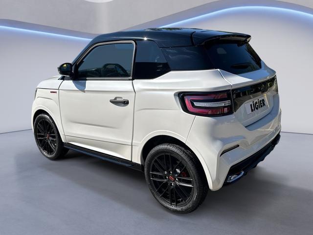 Ligier / JS 50 / Weiß / / / JS50 Ultimate DIESEL REVO D+ mit KLIMA