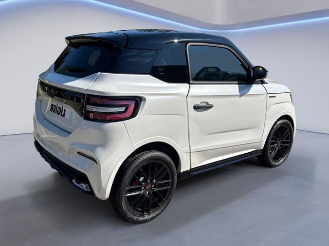 Ligier / JS 50 / Weiß / / / JS50 Ultimate DIESEL REVO D+ mit KLIMA