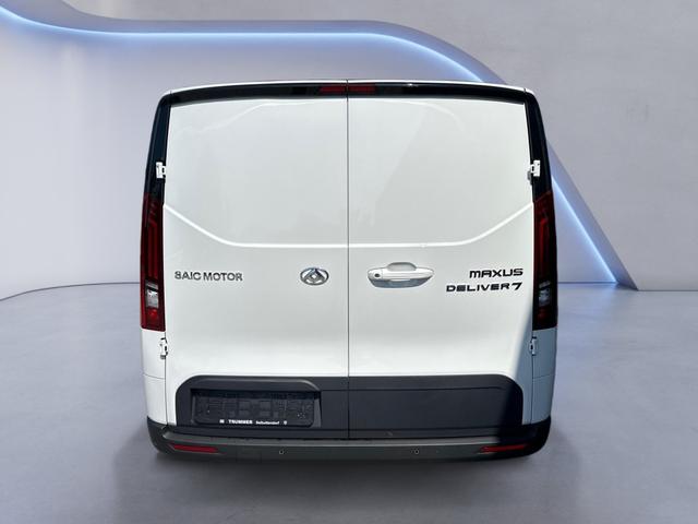 Maxus / Deliver 7 Kasten / Weiß / / / Deliver 7 2.0 Diesel L2 mit 3 Sitzplätzen