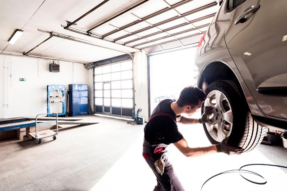 RÄDER- & REIFENSERVICE