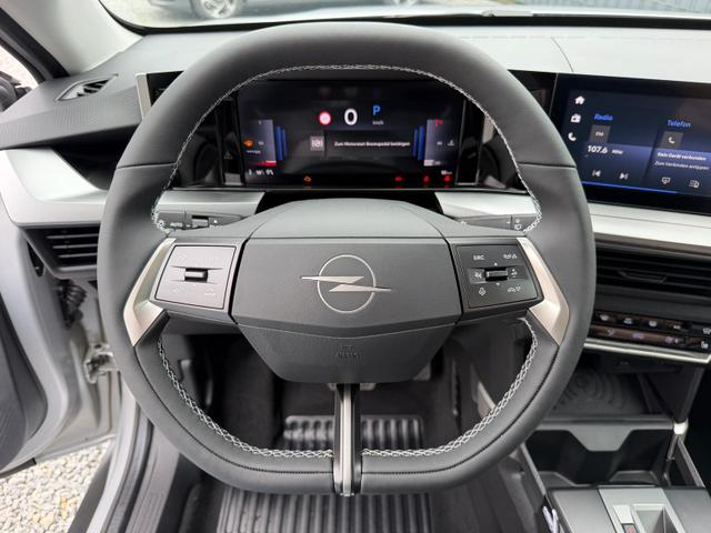 Opel Frontera Ultimate 1.2 81 kW Automatik Winterpaket 