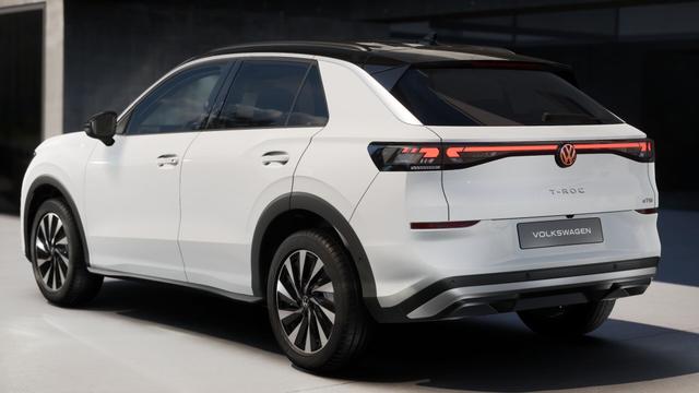 Volkswagen T-Roc Life 1.5 eTSI Technikpaket+Winterpaket+LED Plus uvm! 