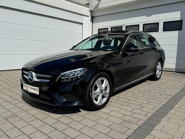 Mercedes-Benz C-Klasse C 220d T Avantgarde AHK+PANO+Kamera uvm! 