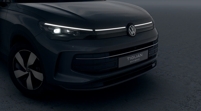 Volkswagen Tiguan Life 1.5 eHybrid AHK+EasyOpen+Winterpaket Plus! 