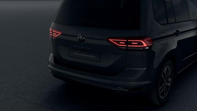Volkswagen Touran Limited 1.5 TSI ACT DSG IQ.Light+EasyOpen+7-Sitzer! 