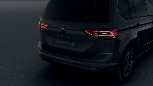 Volkswagen Touran Limited 1.5 TSI ACT IQ.Light+EasyOpen+7-Sitzer! 