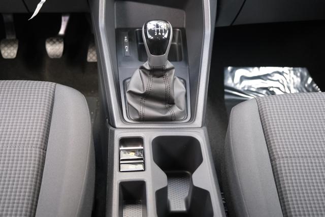 Caddy Maxi Benzin Grau 