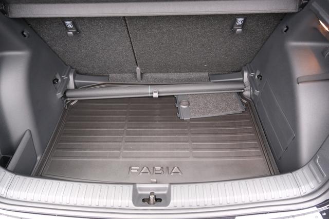 Skoda Fabia Selection Schwarz 