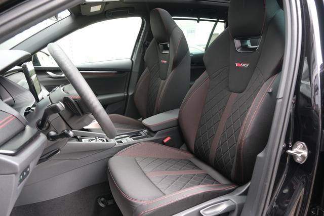 Skoda Octavia RS Schwarz 