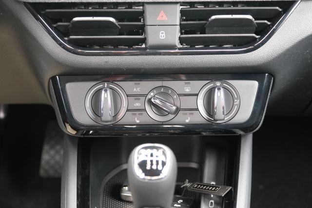 Skoda Fabia Selection Schwarz 