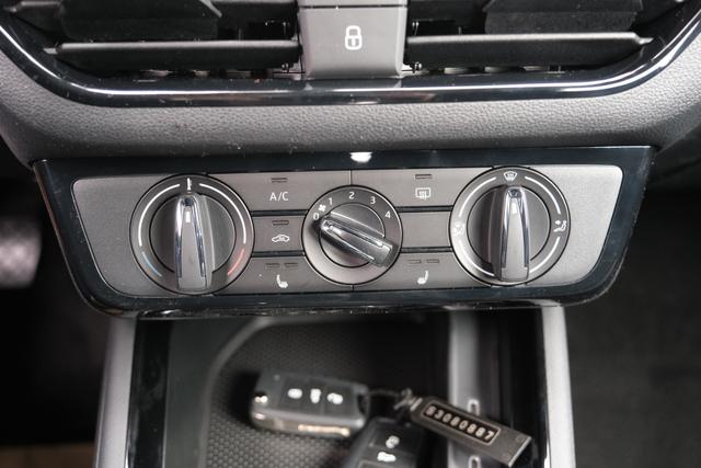 Skoda Fabia Selection Schwarz 