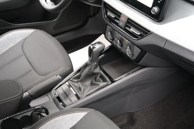 Skoda kamiq Selection Black Magic Perleffekt 