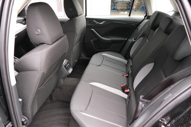 Skoda kamiq Selection Black Magic Perleffekt 