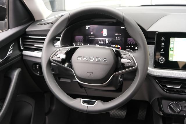 Skoda kamiq Selection Black Magic Perleffekt 