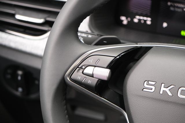 Skoda kamiq Selection Black Magic Perleffekt 