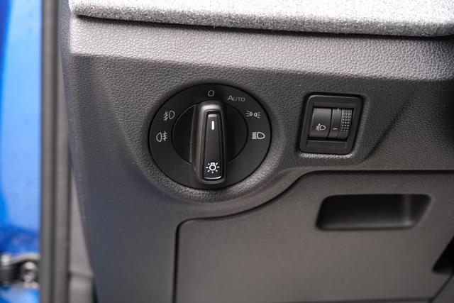 Skoda Kamiq Selection DSG blau 