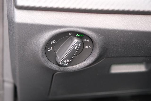 Skoda Kamiq Monte Carlo Schwarz 