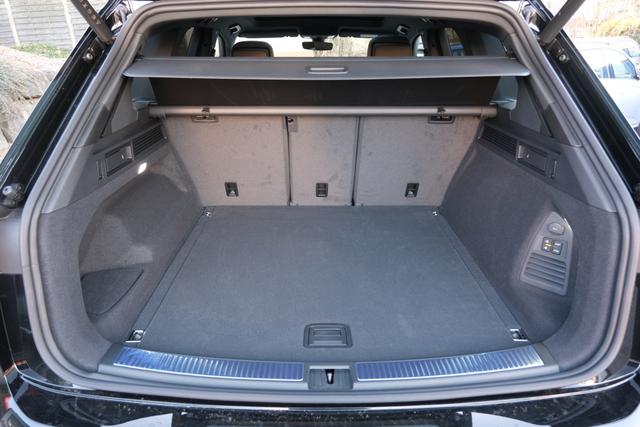 VW Touareg R-Line Grenadilschwarz 